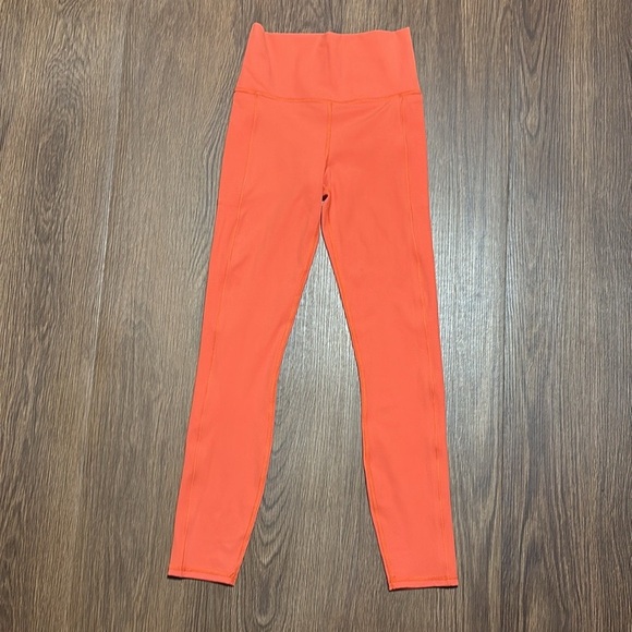 🔥🔥Vuori Vibrant Orange High-Waist Leggings STUDIO Size: XS🔥🔥 - Picture 1 of 14